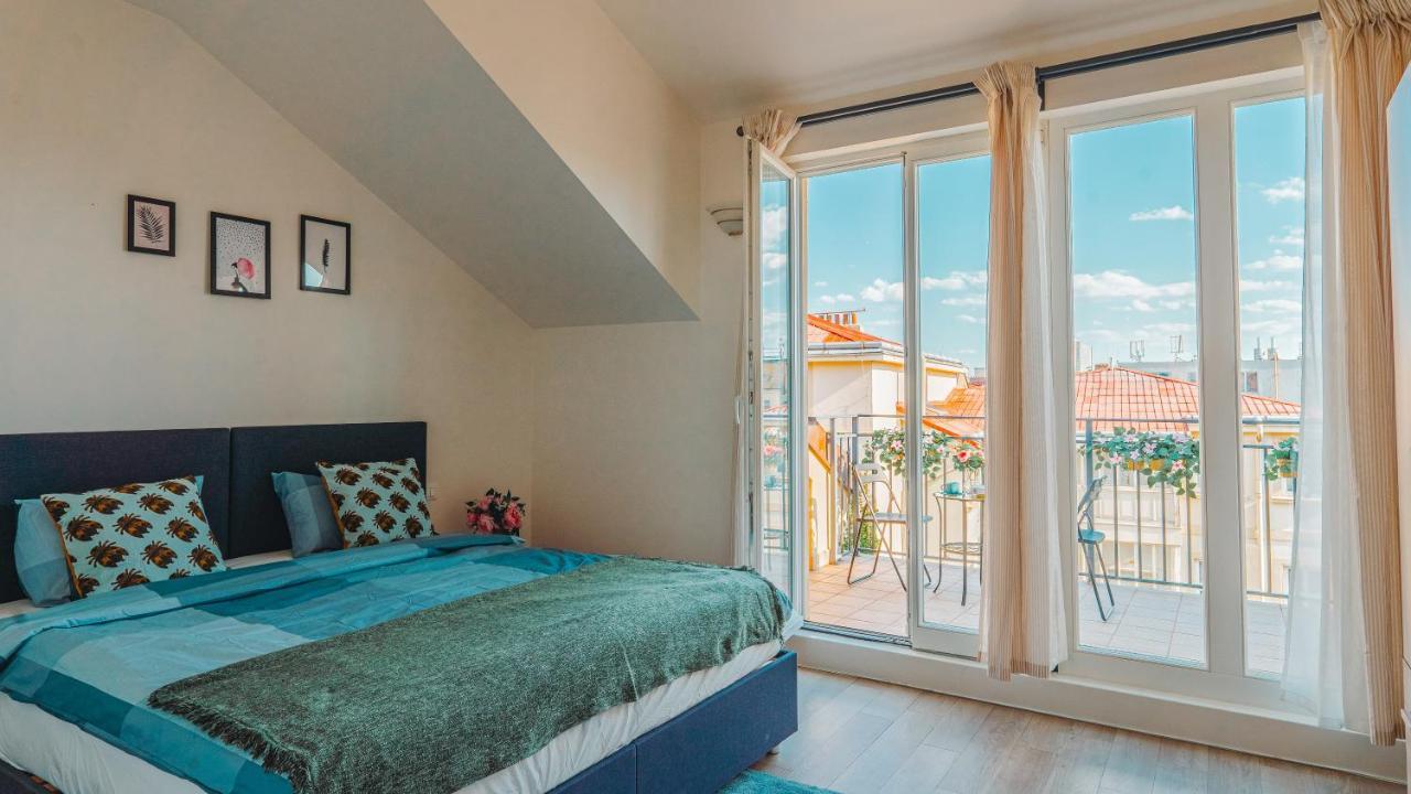 Retreat Apart Otel Prag